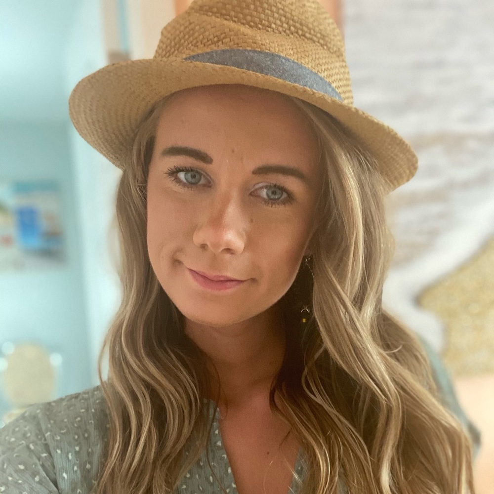Meet your Posher, Brittany